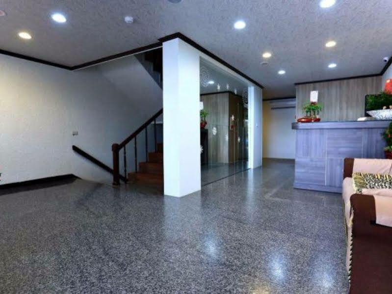 Bin Cheng Hotel Yilan Exterior photo